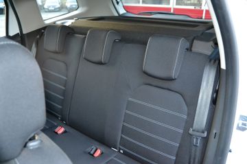 Fahrzeugabbildung Dacia Duster II Prestige 4WD/Navi/360 Grad Kam/PDC/AHK