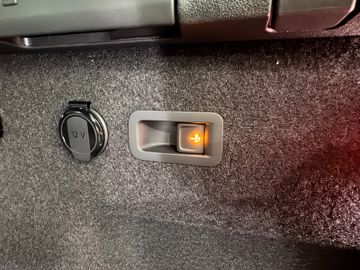 Fahrzeugverkauf 33 Skoda Kodiaq 1.5 TSI Sportline AHK "sofort verfügbar"