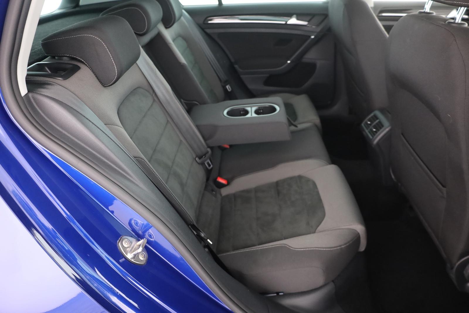 Volkswagen Golf VII 1.4 TSI R-Line LED ACC Kamera PDC Navi