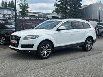 Audi Q7 - 1