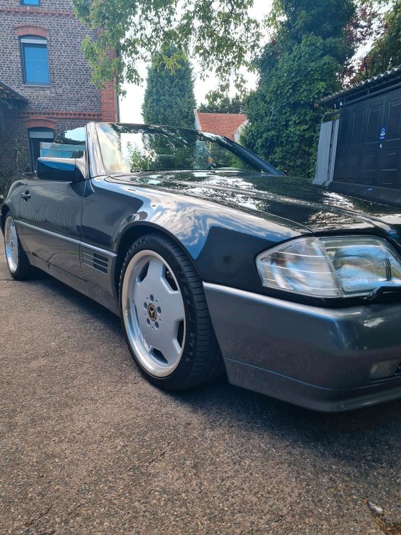 Image of Mercedes-Benz SL 300