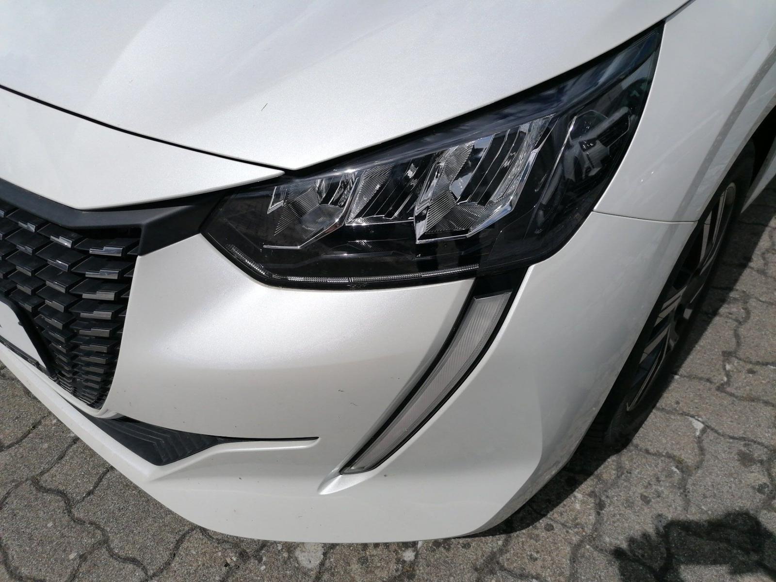 Peugeot 208 1.2 PureTech 100 Allure Pack ACC LED Navi LM
