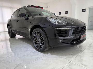 Porsche Macan - 2