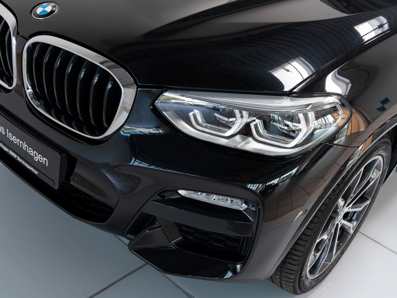 Fahrzeugabbildung BMW X3 xD30d M Sport Kamera HUD HiFi Panorama 20Zoll