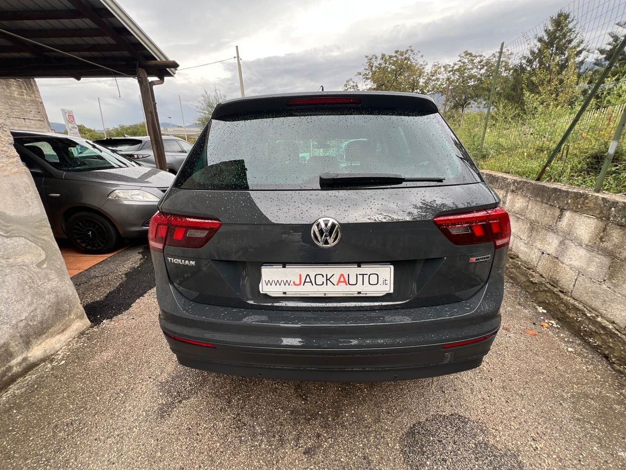Volkswagen Tiguan 2.0 TDI SCR DSG 4MOTION Busine imagem 2