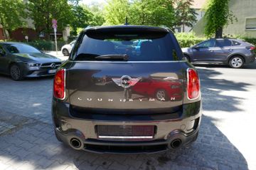 Fahrzeugabbildung MINI JOHN_COOPER_WORKS Countryman  Pano / 4x4