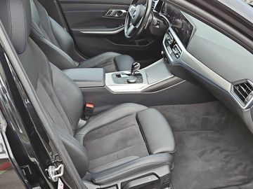 BMW 330d xDrive A M Sport DAB LED WLAN Klimaaut.