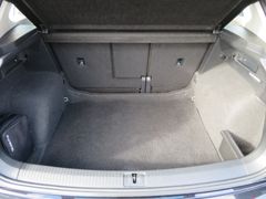 VW Tiguan 2.0 TDI Life DSG LED Navi Ahk Rfk ACC 17' VW Tiguan 2.0 TDI Life DSG LED Navi Ahk Rfk ACC 17'