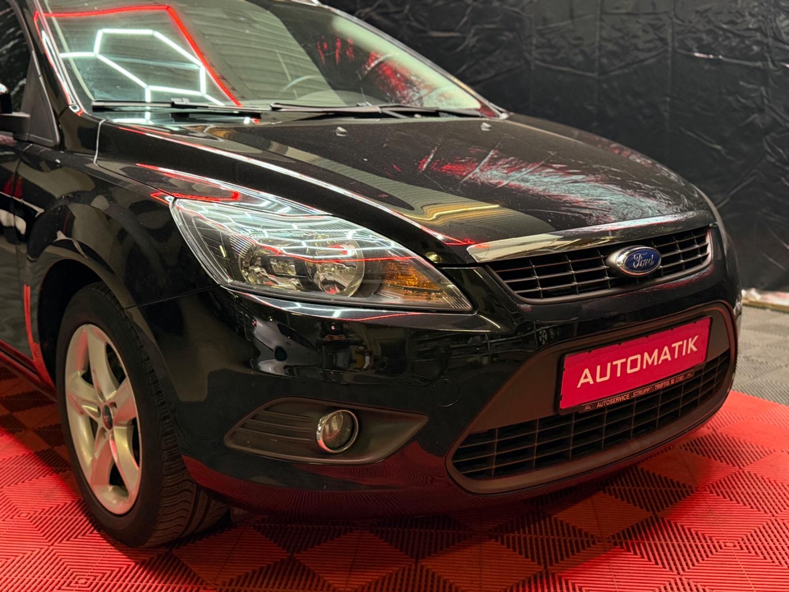 Ford Focus 2010 — photo 10