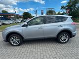 Toyota RAV 4 RAV4 Team D - Toyota RAV 4 mit Benzin-Antrieb: Scheckheftgepflegt