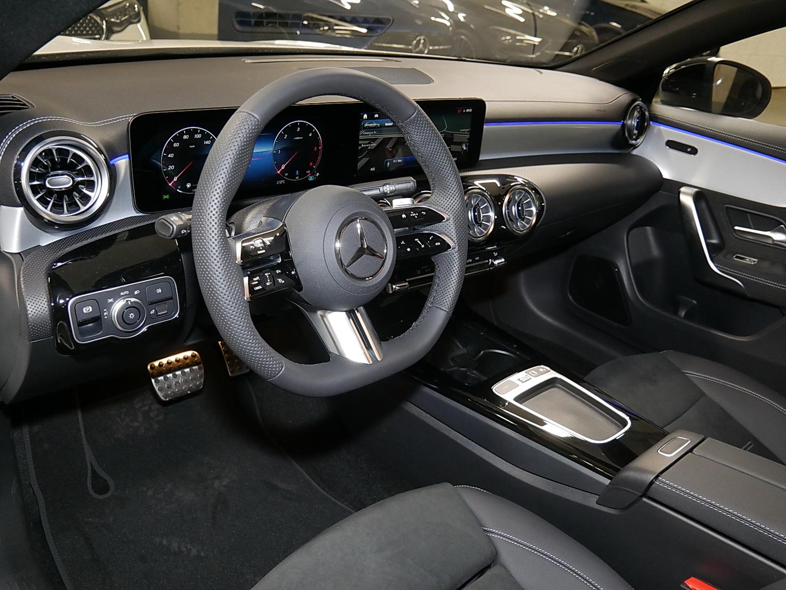 Mercedes-Benz CLA d Shooting Brake AMG MBUX Night Ambiente, миниатюра 9