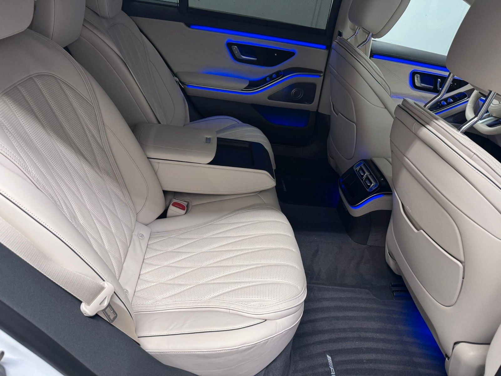 Fahrzeugabbildung Mercedes-Benz S 63 E Performance L *PANORAMA*MANUFAKTUR*