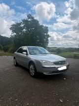 Ford Mondeo 2,0 Ghia Autom. - Ford Mondeo aus 2005: Ghia