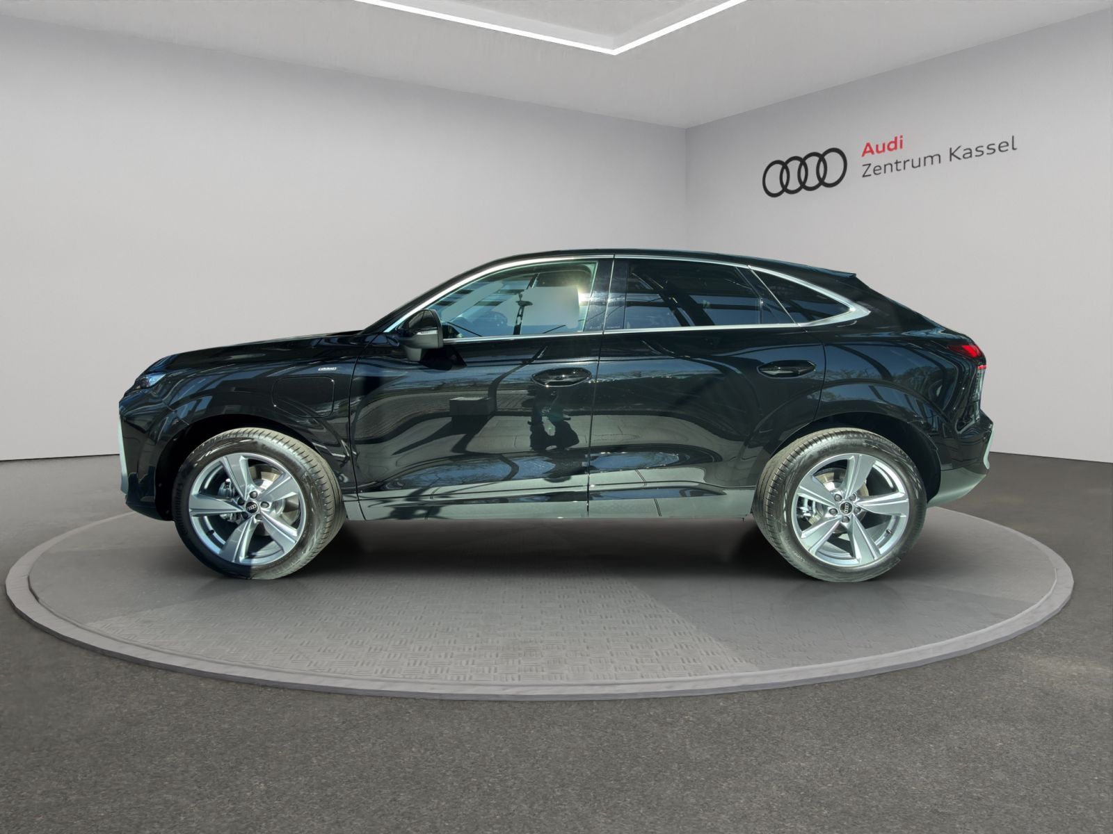 Audi Q3 SB e-hybrid S line LED AHK Kamera Tech+ imagem 3