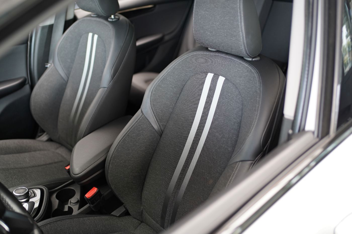 Fahrzeugabbildung BMW 218i Gran Tourer Sport Line LED+AHK+Rückfahrkame