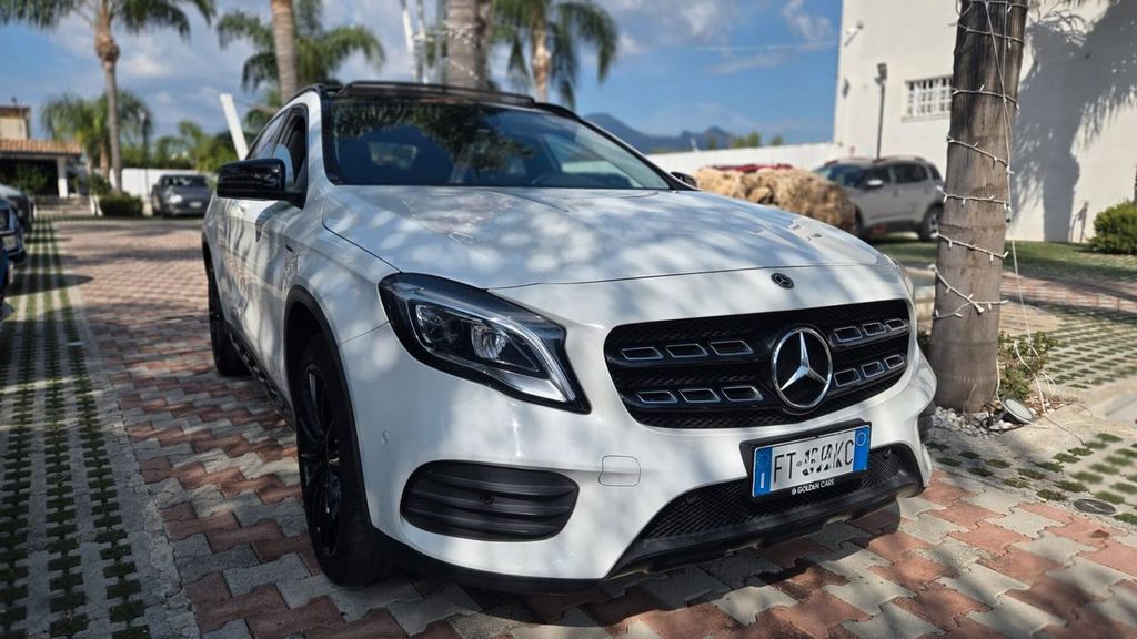 Image of Mercedes-Benz GLA 200