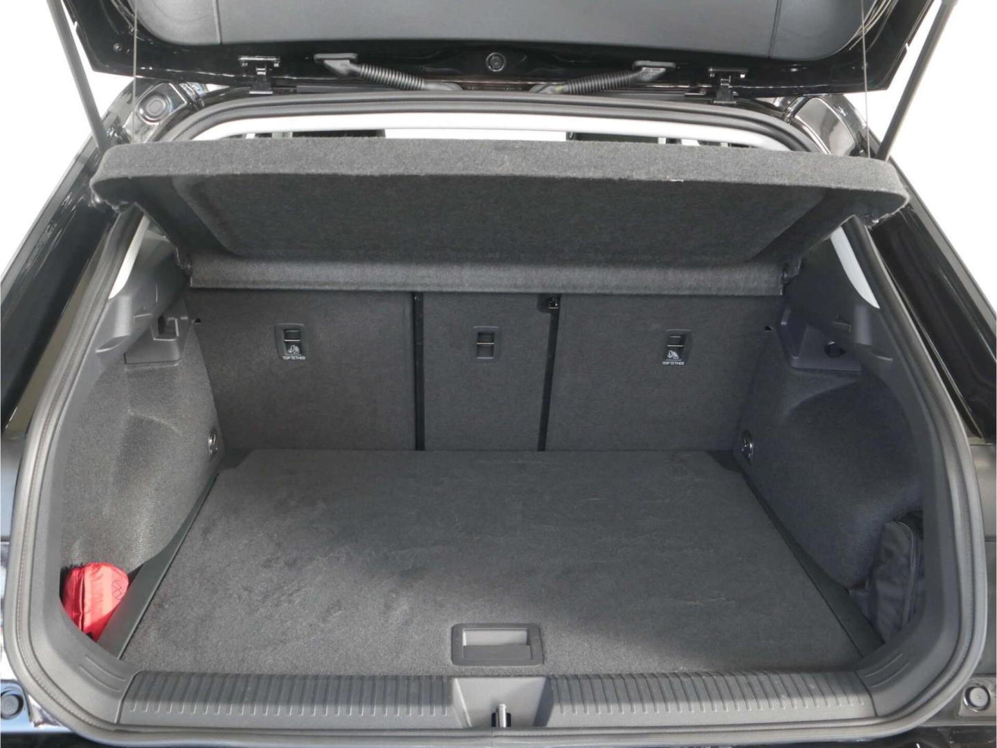 Volkswagen T-Roc 1.5 eTSI Life DSG NAV/LED/ACC/RFK/17'', миниатюра 29