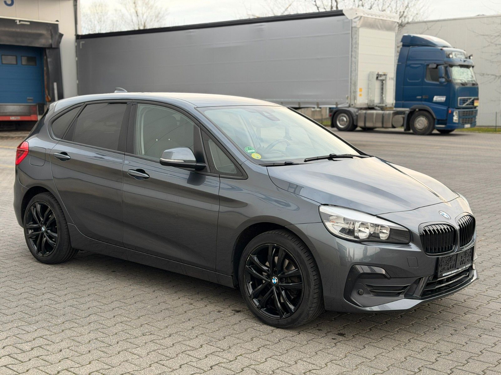 BMW 220 Active Tourer d xDrive Advantage*Navi*