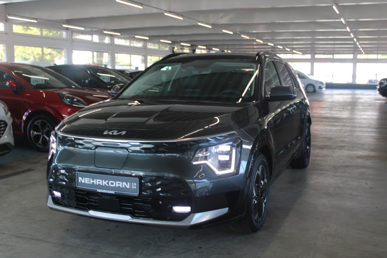 Fahrzeugabbildung Kia Niro EV Inspiration Ausparken Wärmepumpe 64 kWh