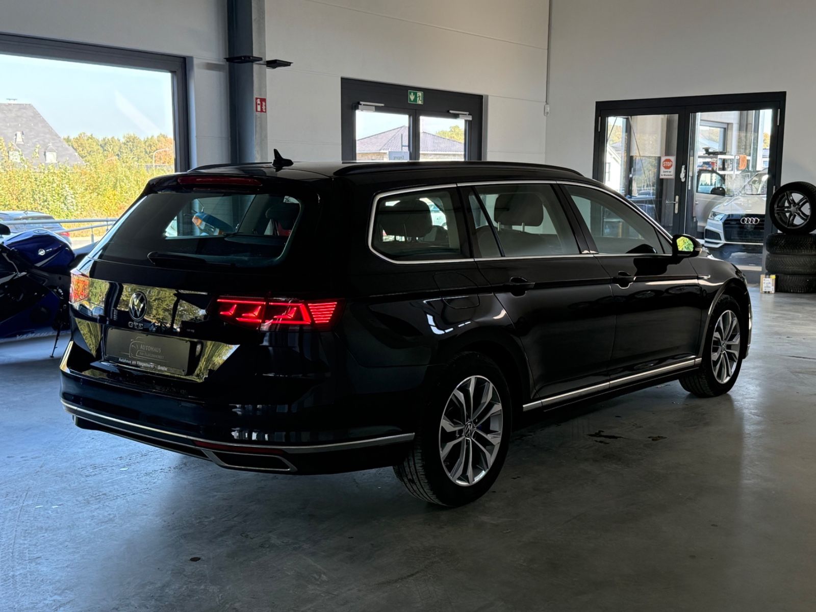 Volkswagen Passat Variant GTE Matrix/Pano/Kam/SHZ/ACC imagem 3