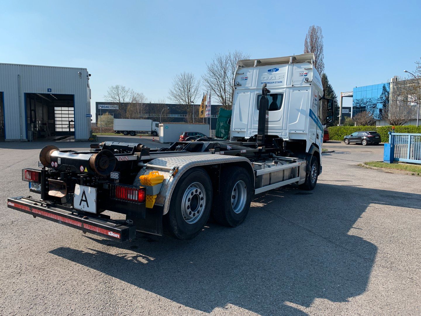 Fahrzeugabbildung DAF FAN XF 480 NGD VDL-Abrollkipper