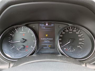 Nissan Qashqai - 12