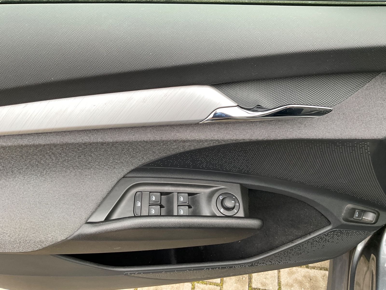 Fahrzeugabbildung SKODA Enyaq 80,Kamera,Keylessgo,Sitzheizung,Navi