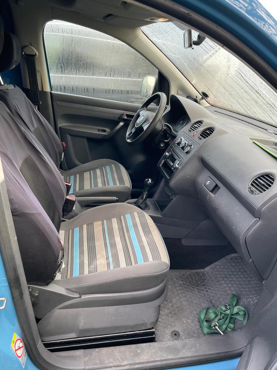 Volkswagen Caddy Maxi mit Flügeltüren