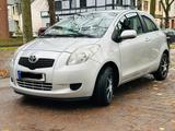 Toyota Yaris Mit dem Frischem TÜV - Toyota Yaris Gebrauchtwagen in Bremen