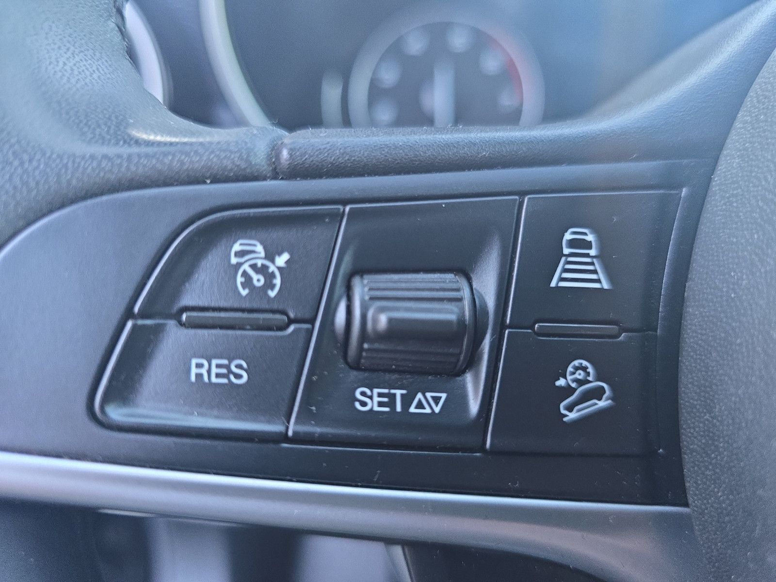Fahrzeugabbildung Alfa Romeo Stelvio Super Q4 NAVI LEDER AUTOMATIK M+S