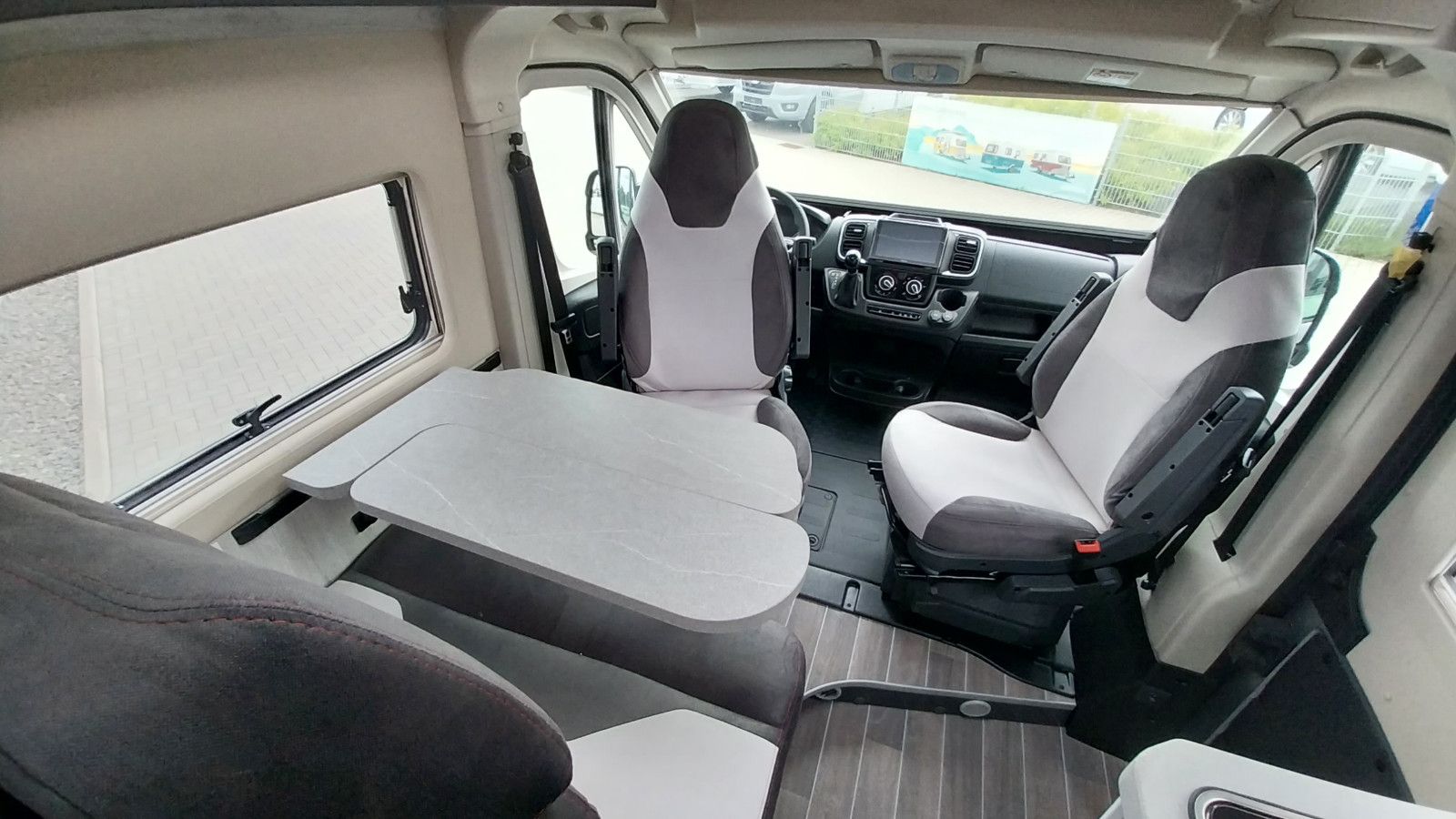 Fahrzeugabbildung Roller Team Livingstone Duo Advance € 11.619,-- SPAREN