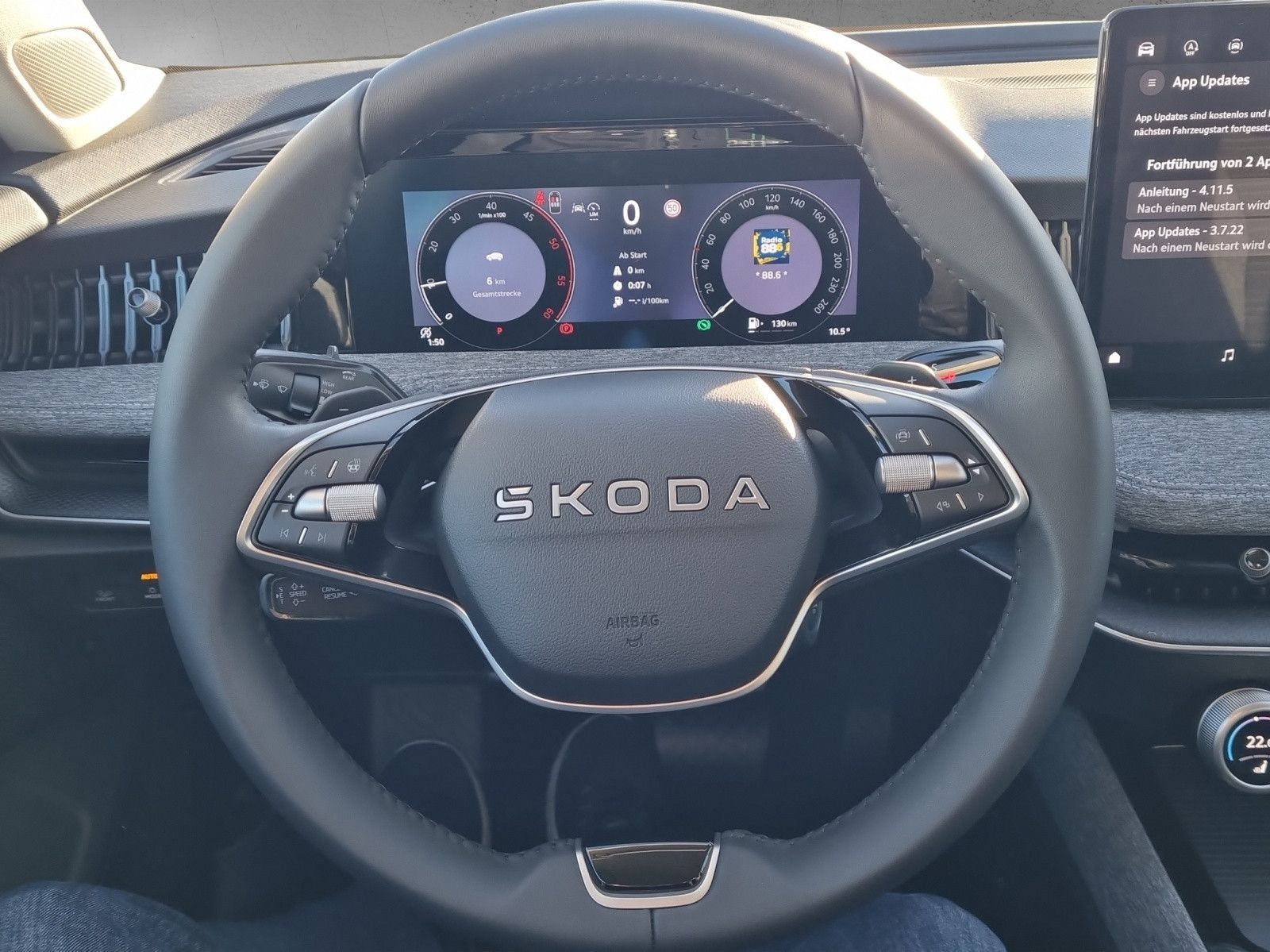 Fahrzeugabbildung SKODA Superb Combi Selection 2,0 TDI 110KW/150PS AHK