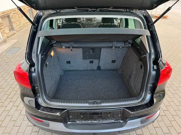 Volkswagen Tiguan - 10