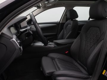 Fahrzeugabbildung BMW 530e xD Tour Pano ACC Kamera360° Sportsizt