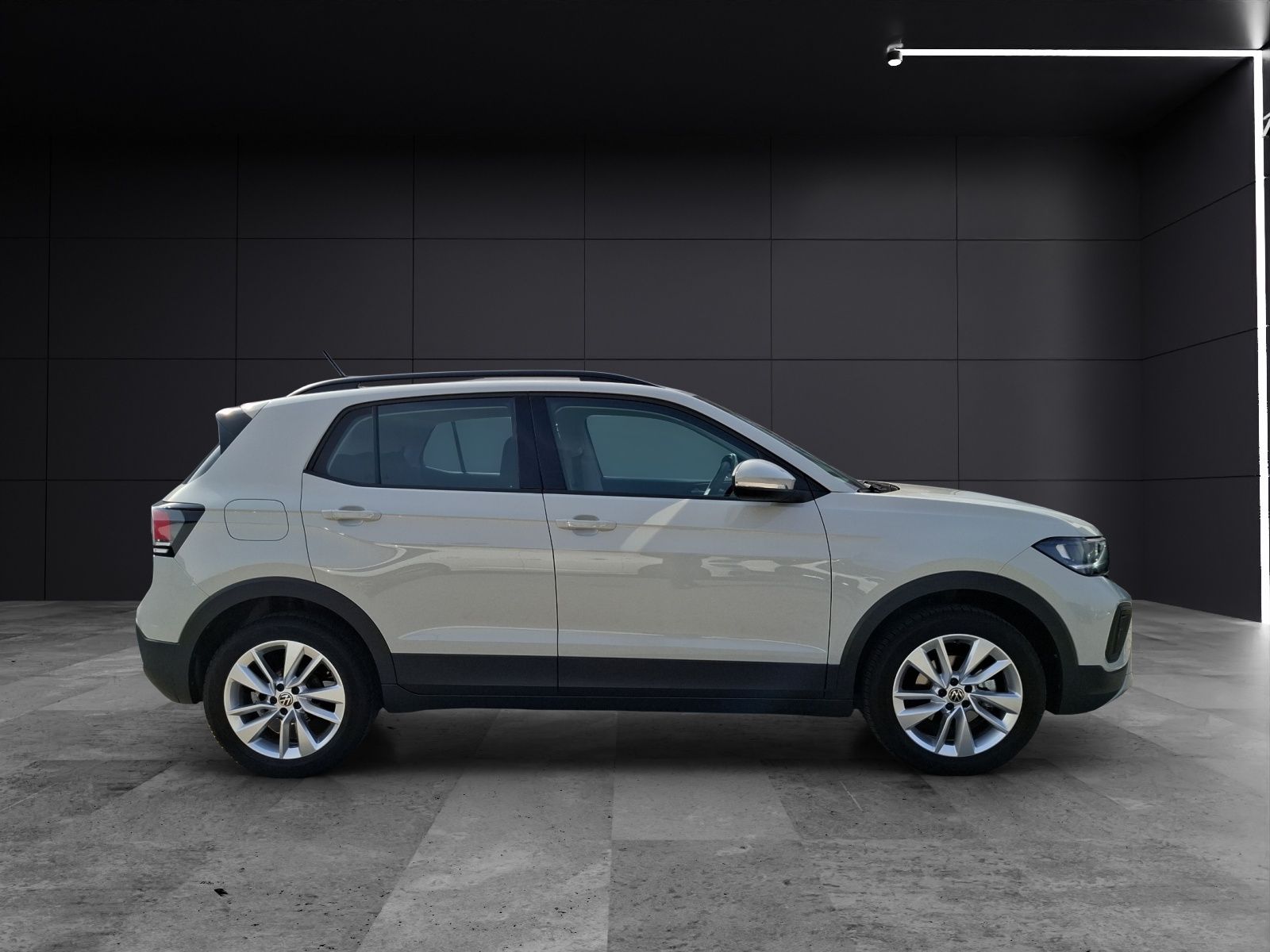 Fahrzeugabbildung Volkswagen T-Cross TSI Life DSG LED CarPlay AID ACC RFK SH