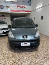 Peugeot Partner Tepee 1.6 HDi 92CV Premium - gebrauchte Peugeot Partner Tepee aus dem Jahr 2011