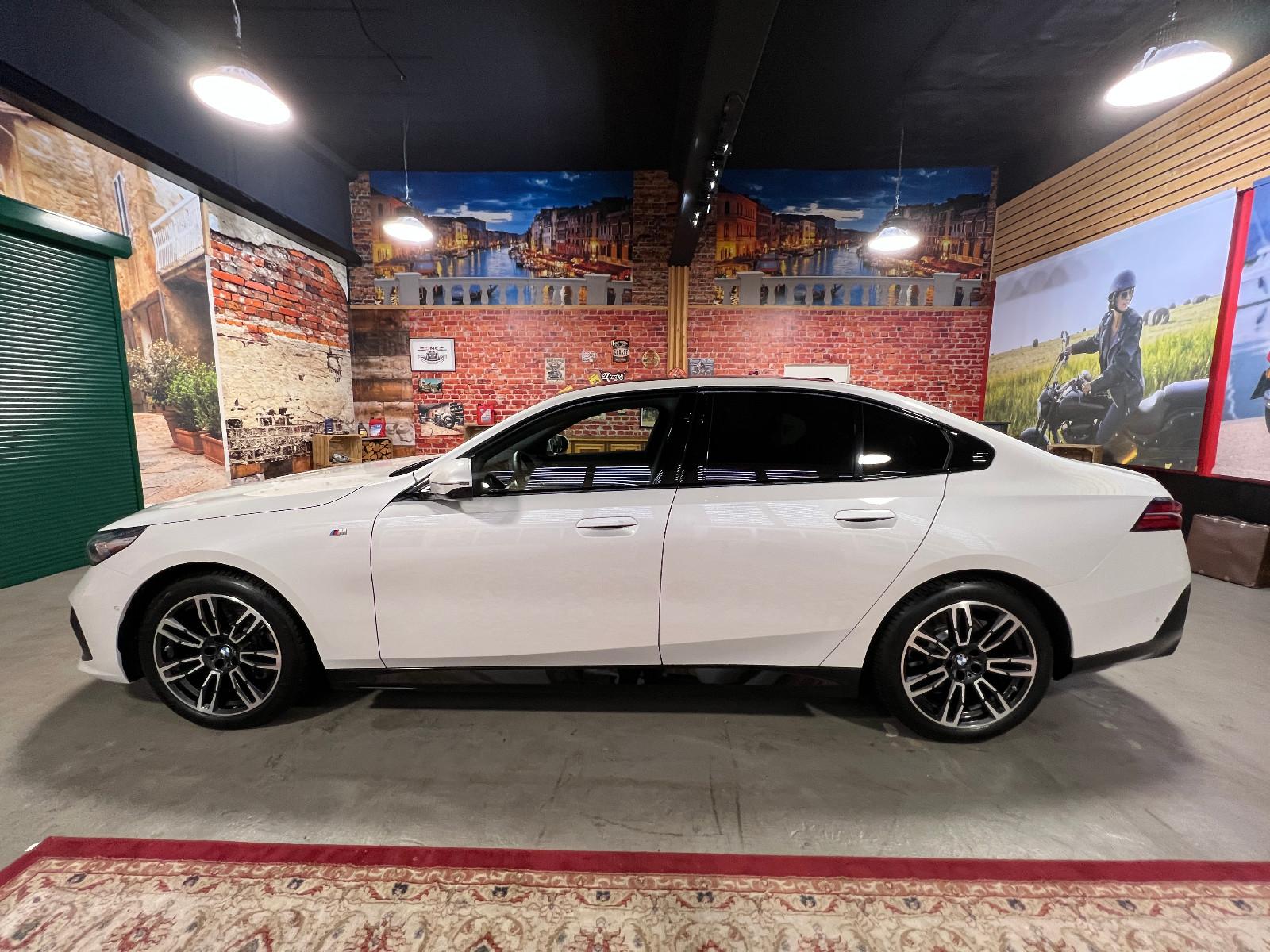 BMW 520 i M-Sport, Pano, Leder, 360°, Memory, H&K