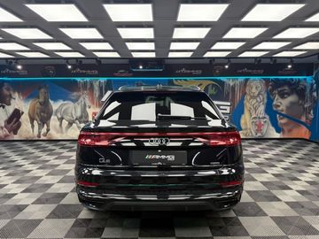Audi Q8 - 6