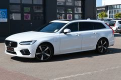 Fahrzeugabbildung Volvo V90 T8 TwinEngine AWD R-Design*PANO*B&W*LUFT*360