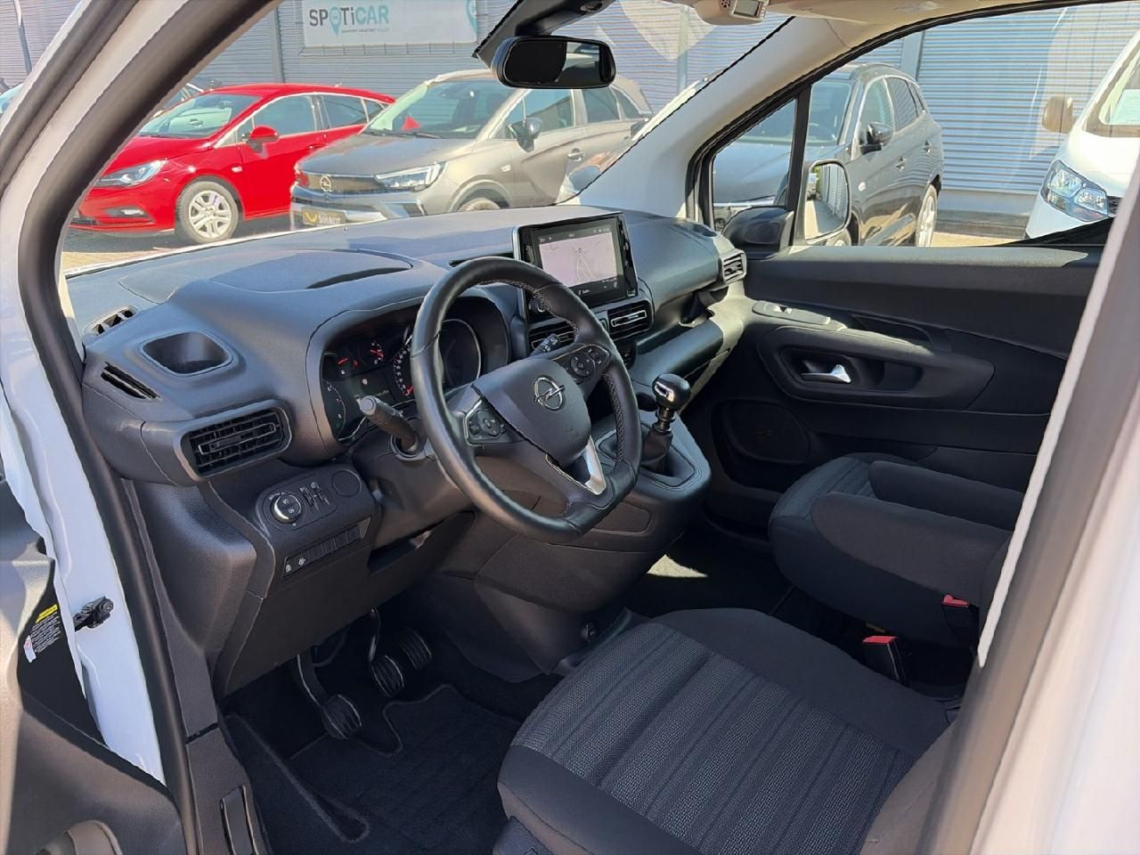 Fahrzeugabbildung Opel Combo Life XL 1,5 Ultimate 7-Sitzer