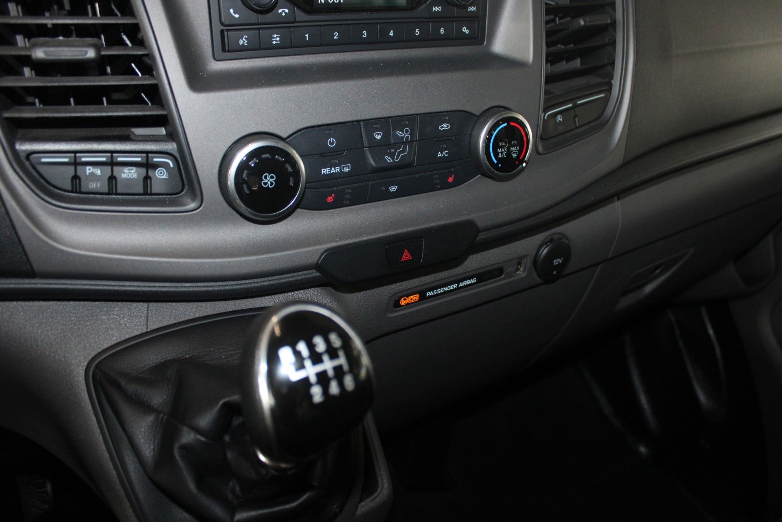 Fahrzeugabbildung Ford Transit Tourneo Custom TREND L2 MHEV 5-Sitze AHK