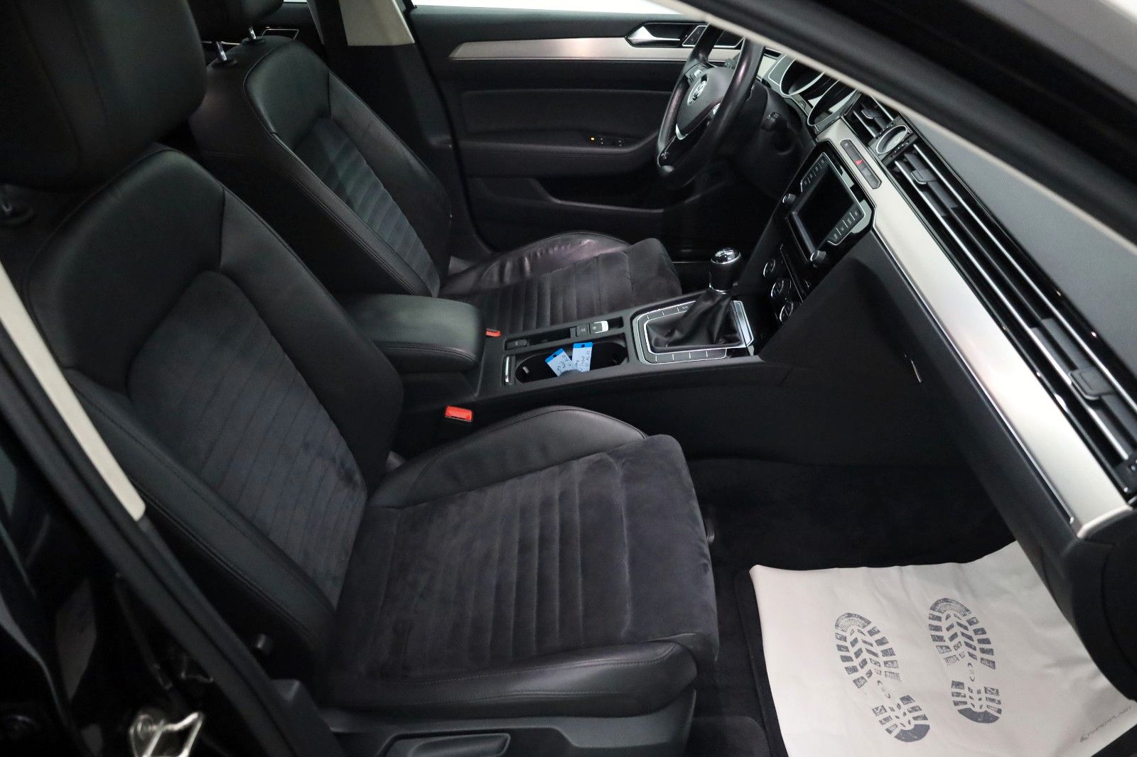 Fahrzeugabbildung Volkswagen Passat Variant Highline T.Leder,Navi,LED,Massage