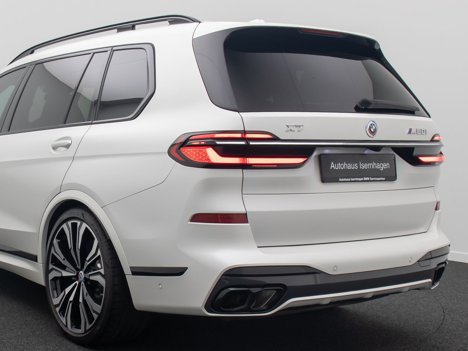 Fahrzeugabbildung BMW X7 M60i xD 360°SkyLounge Individual-Voll 23Zoll