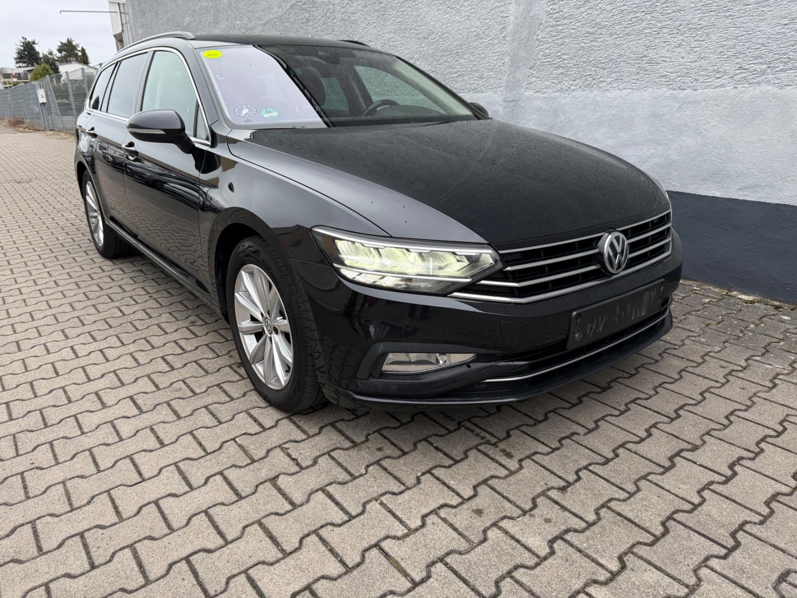 Volkswagen Passat Variant /Virtual/Navi/CAM/IQ/ACC/LED