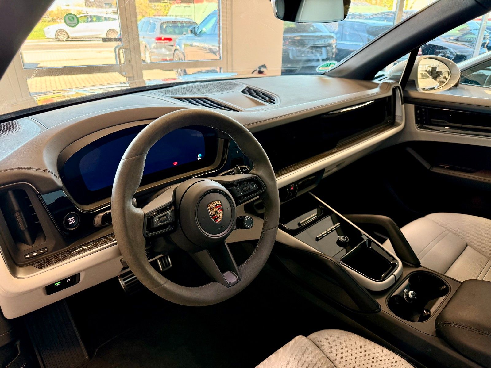 Fahrzeugabbildung Porsche Cayenne S SportDesign/AHK/Luftfederung/ACC