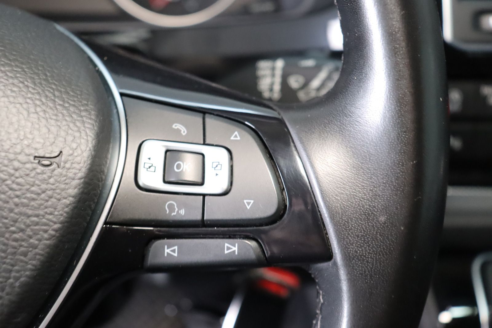 Fahrzeugabbildung Volkswagen T6 2.0 TDI Multivan Highl. * ACC 2xSchiebet LED