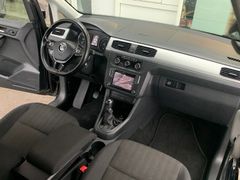 Fahrzeugabbildung Volkswagen Caddy Maxi 2,0 TDI BMT Comfortline Xenon Navi...