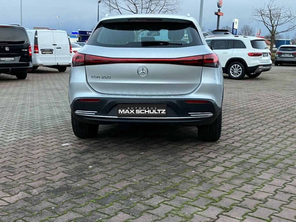 Fahrzeugabbildung Mercedes-Benz EQA 250 el. Heckklappe*Rückfahrkamera*LED