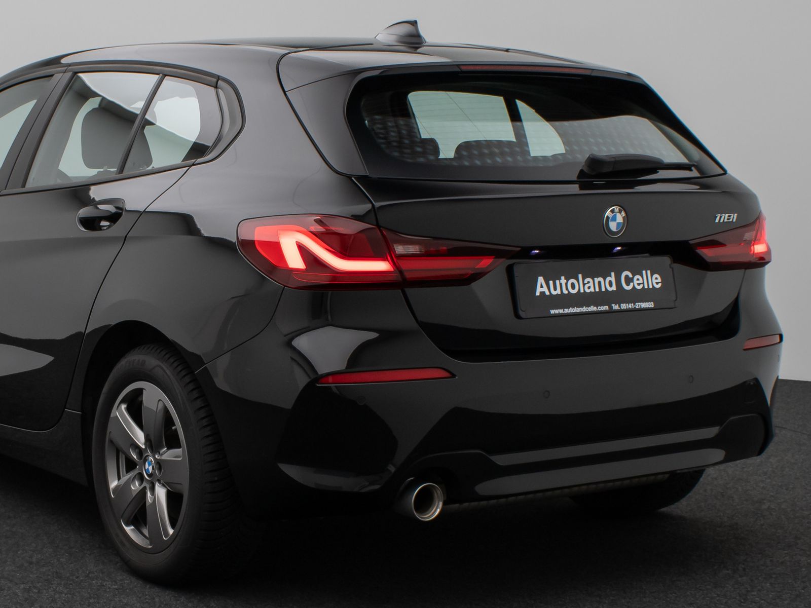 Fahrzeugabbildung BMW 118i PDC CockPitPro Alarm Geschwindigkeitsreg