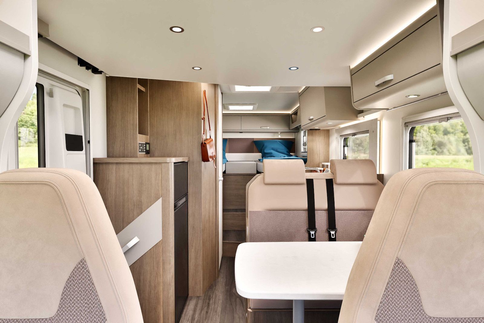 Fahrzeugabbildung Carado T338 Ed26 Ford Trail - Sie paren über 9.225€